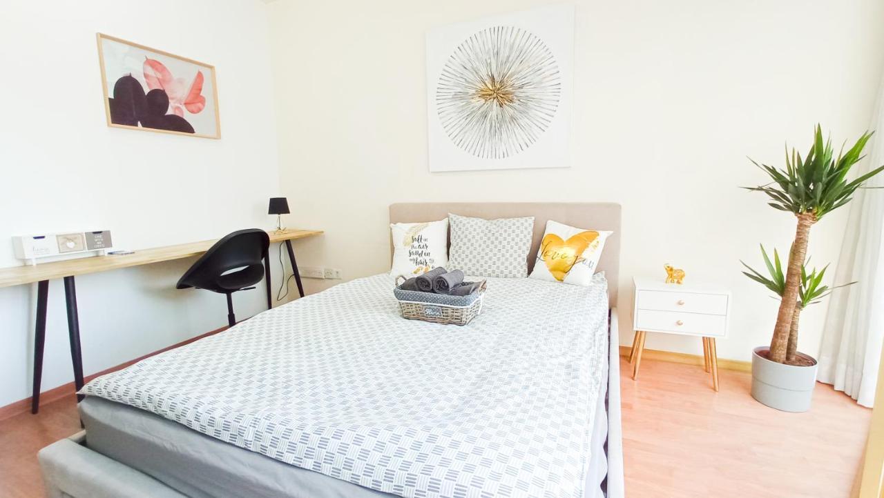 1A Beach & Business Apartment In The City Center! 라르나카 외부 사진