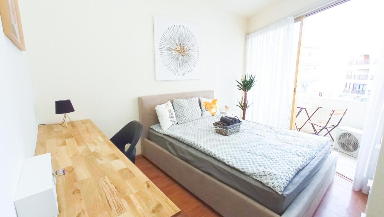 1A Beach & Business Apartment In The City Center! 라르나카 외부 사진